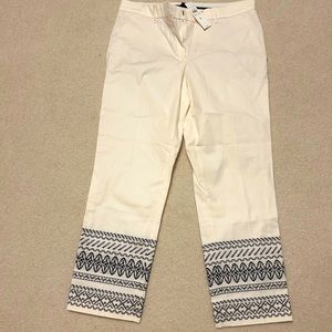 NWT ANN TAYLOR WHITE ANKLE PANTS WITH BLACK EMBROIDERED HEM SZ 8